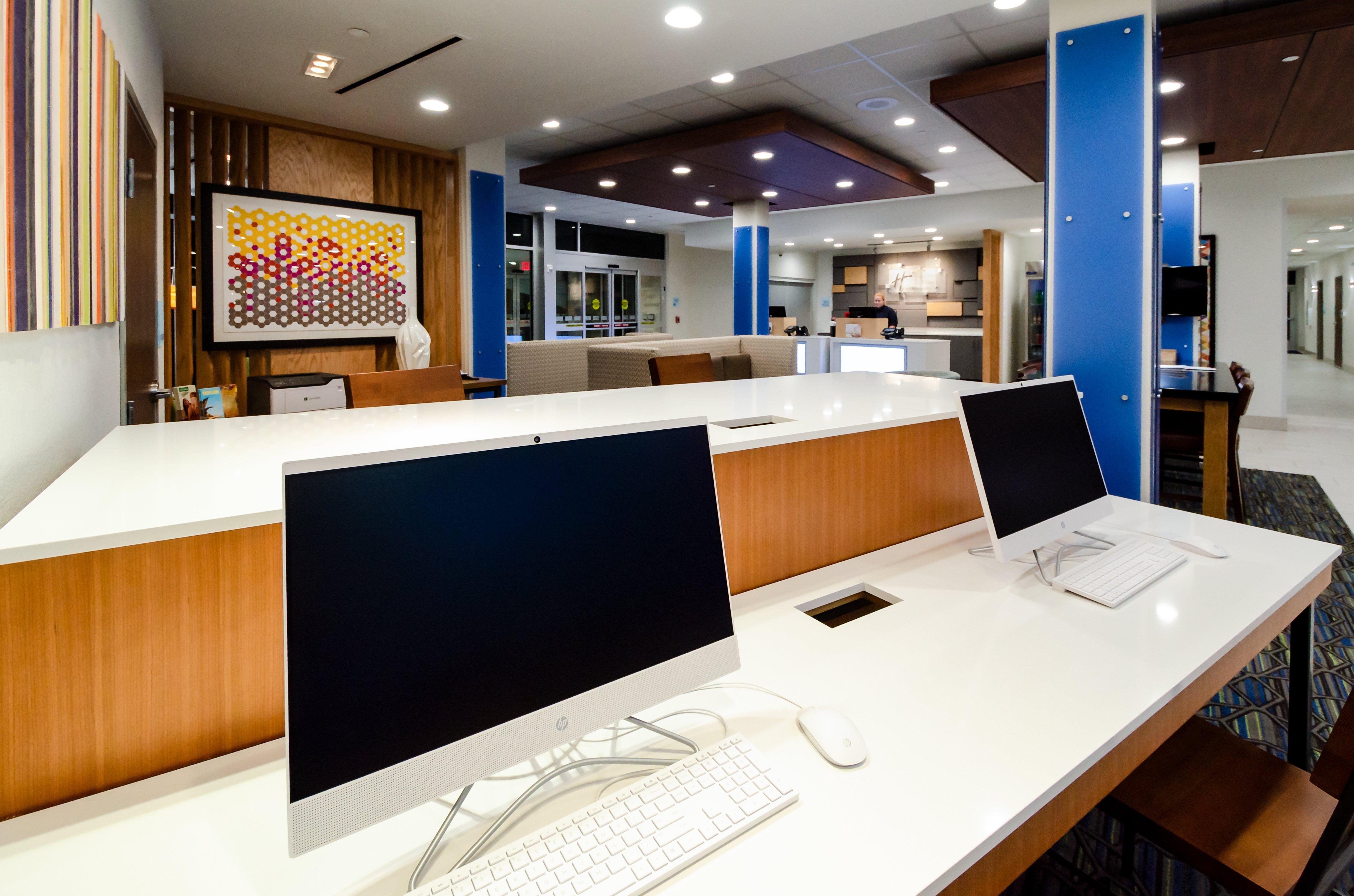 Holiday Inn Express & Suites Taylor By Ihg Екстериор снимка